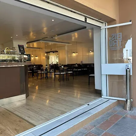 Estudio Pyr Privado Con Vistas Al Mar